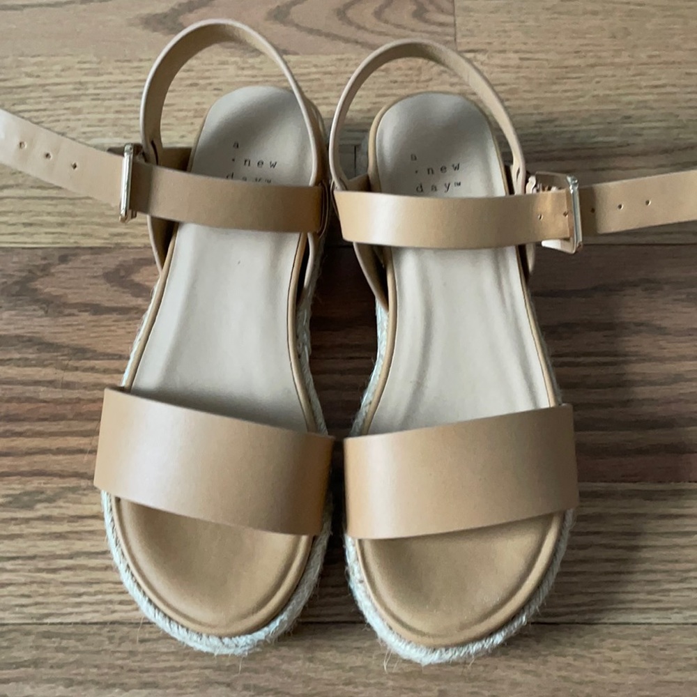 Platform sandals